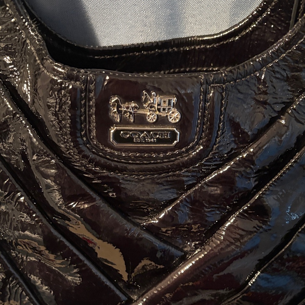 Coach Shiny Black Shoulder Bag - Picture 4 of 4